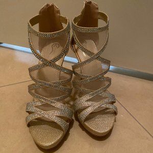 *NEW & NEVER WORN* Silver & Gold Heels